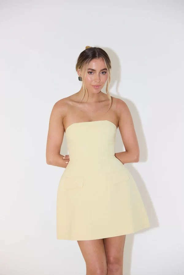 The Strapless Dress