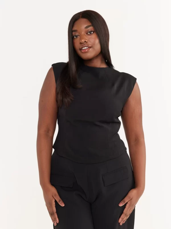 The Sleeveless Top - Image 5